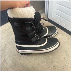 Sorel Black and White Insulated Boots